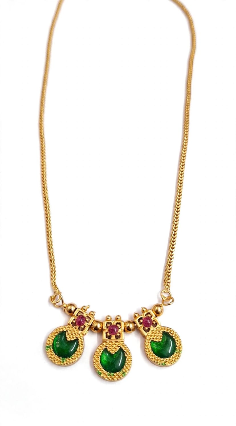 Kerala Palakka 3 Locket Necklace โ Green & Ruby Gold Chain*